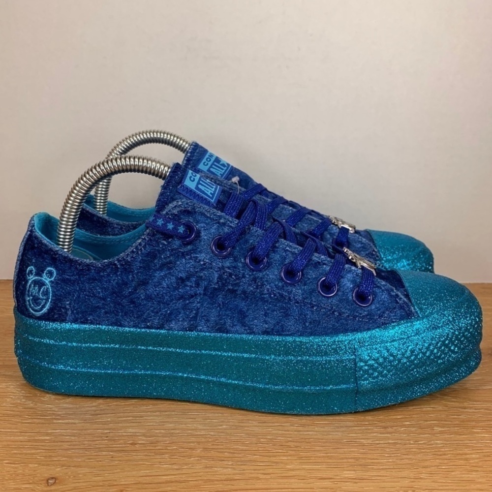 Converse CTAS Platform Miley Cyrus Low Top Velvet Glitter Shoe Size 6.5 Women